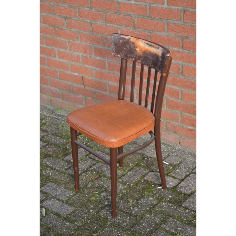 Vintage houten keukenstoel met skai leren zitting om op te knappen-3