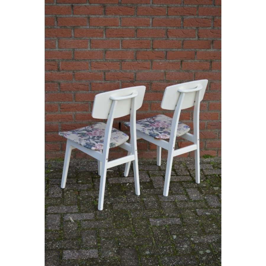 Brocante vintage slaapkamer stoeltjes set van 2-4