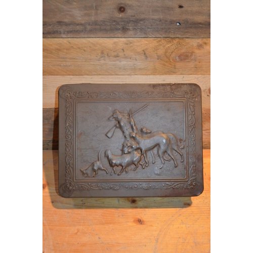 Brocante jachtblik met reliëf 