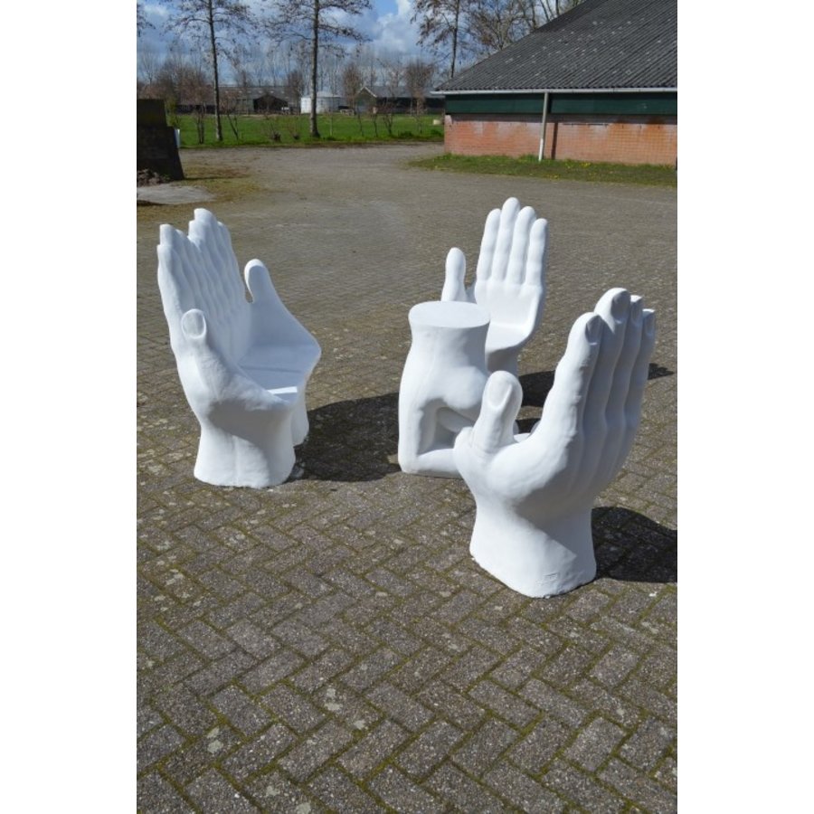 Fantastische betonnen tuinset in de vorm van handen en vuisttafel-2
