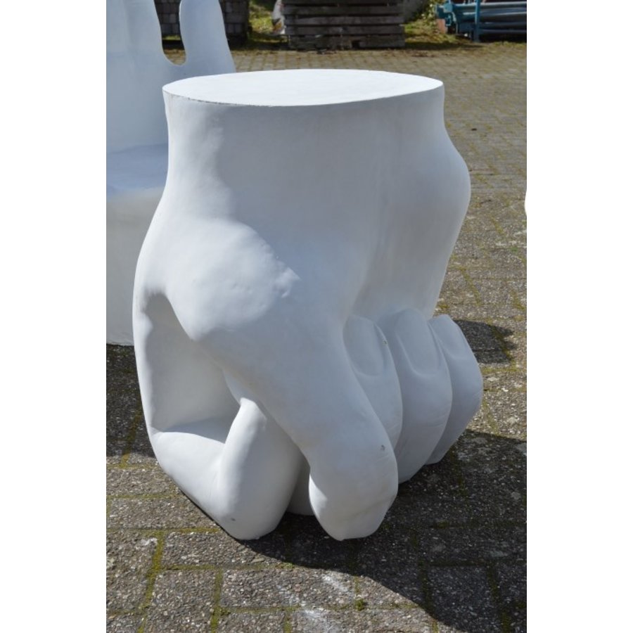 Betonnen handen en tafel tuinset sculptuur zitmeubel beton-4