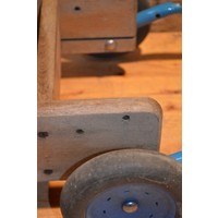 thumb-Vintage houten duwwagentje van Harlekijn – Speelkarretje van hout-4