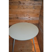 thumb-Retro driepoot bijzettafeltje met rond blad – Buizenframe tafel-3