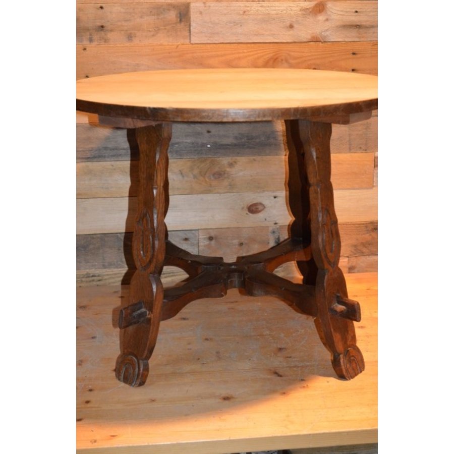 Oud eikenhouten bijzettafeltje met bewerkte poten – Opknapper tafel-5