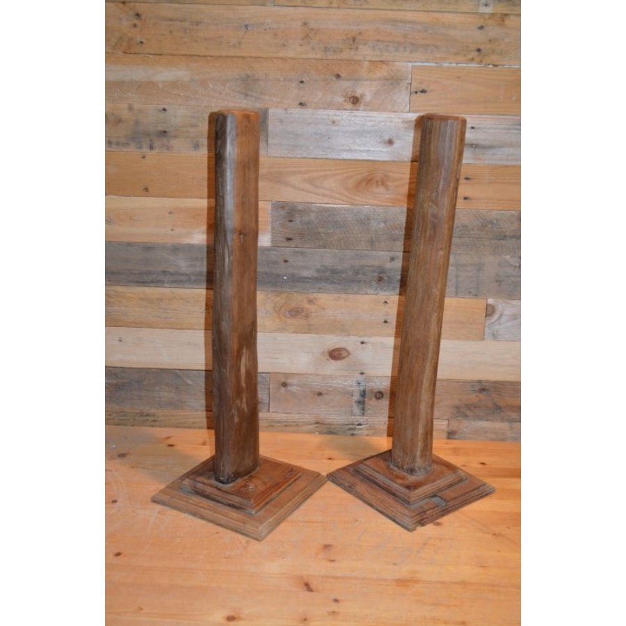 Set van 2 teakhouten decoratie zuilen op vierkante voet – Houten pilaren-3