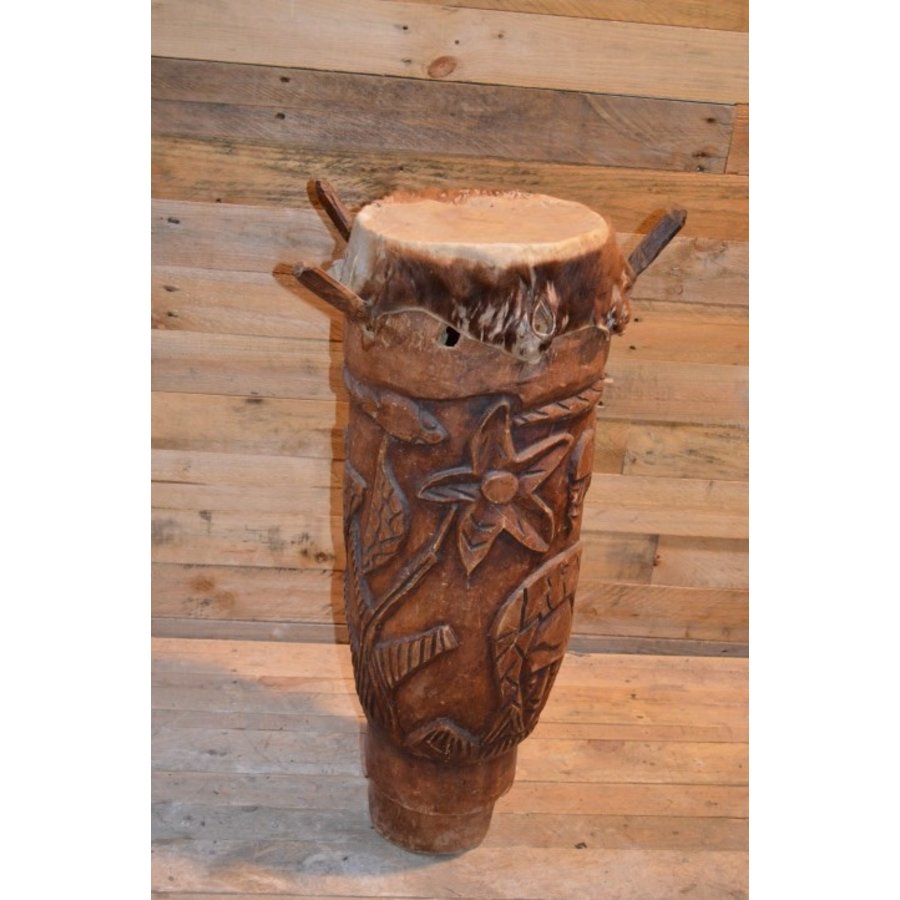 Afrikaanse djembe trommel met sierlijk houtsnijwerk-1