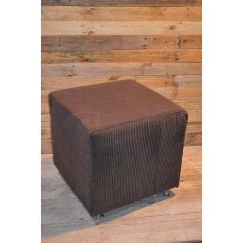 Vintage hocker op wieltjes 