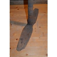 thumb-Antieke houten spinrok met sierlijk bewerkte staander – Wol en vlas werktuig-3