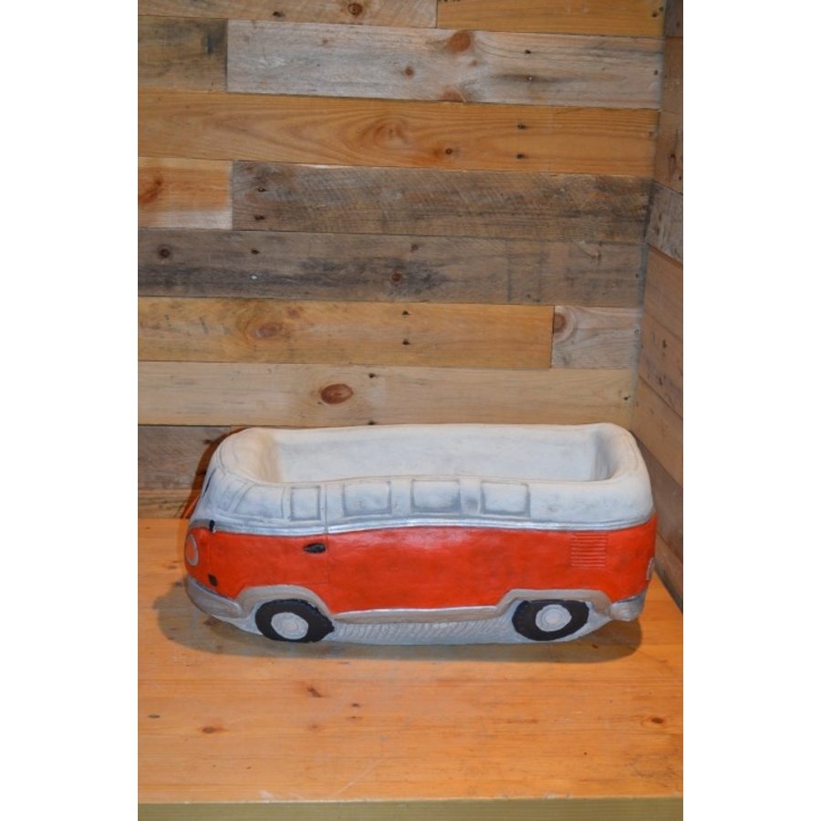 Ouderwetse bus van beton als decoratieve bloembak voor buiten-6