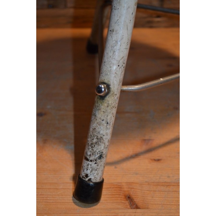 Brabantia retro driepoot zitkrukje-3
