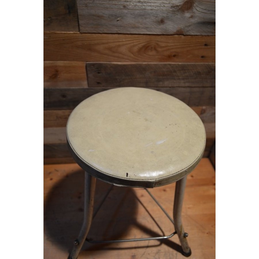 Brabantia retro driepoot zitkrukje-5