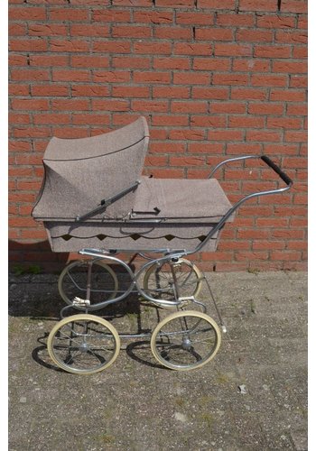 Retro kinderwagen 