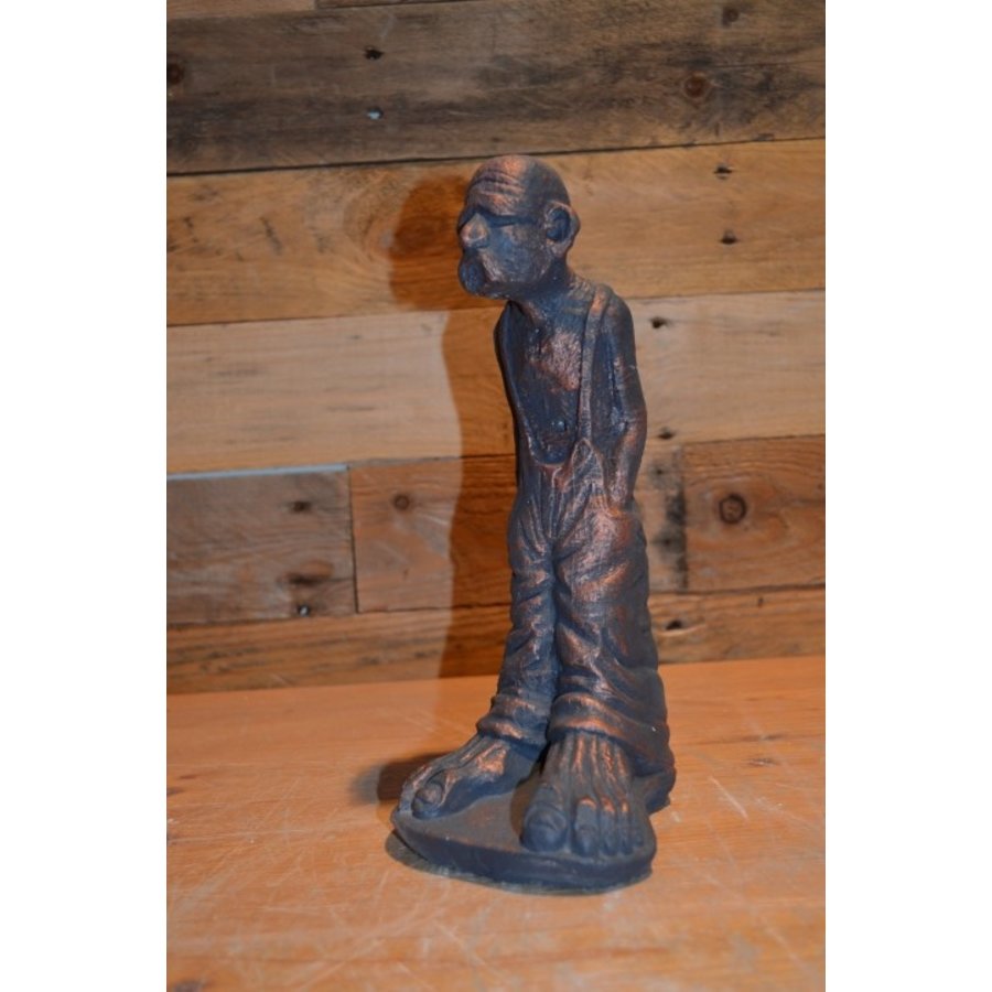 Opa Platvoet fantasiefiguur met grote voeten in oud brons-1