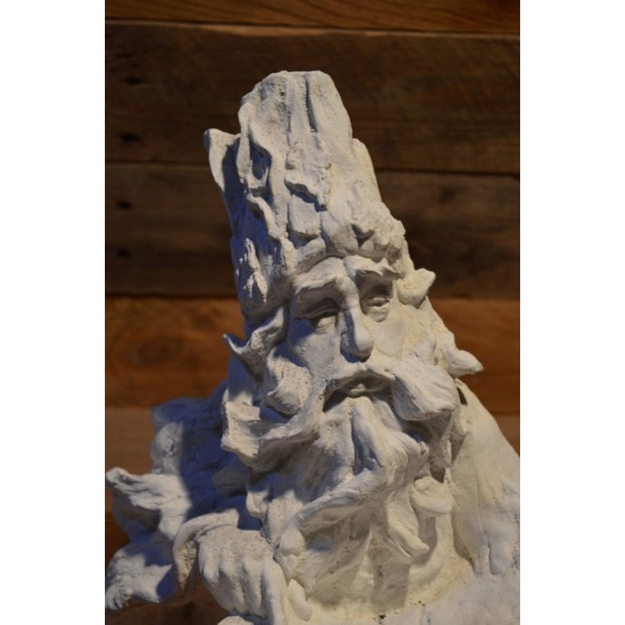 Vadertje Tijd betonnen beeld van een boom- of bosmannetje-2