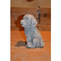 thumb-Klein betonnen hondje dat lijkt op een Golden Retriever-1