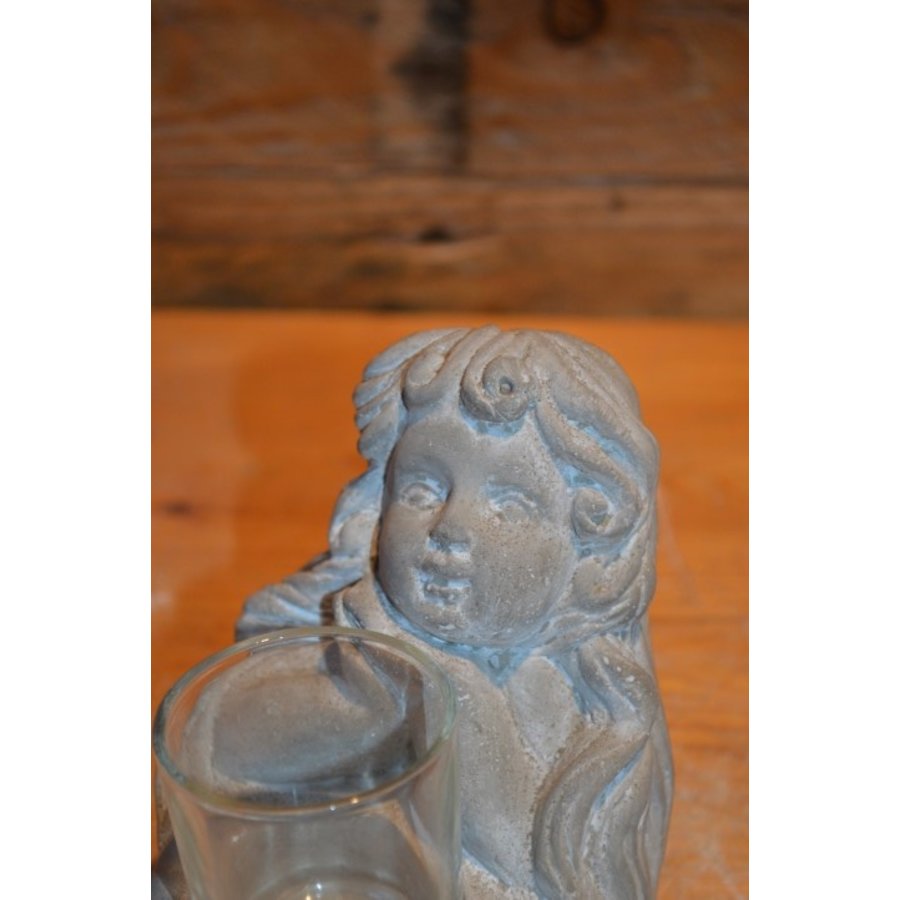 Betonnen beeldje van meisje met glaasje voor waxinelichtje-4