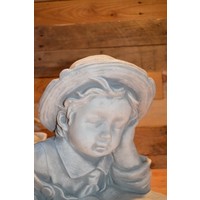 thumb-Betonnen kinderbeeld van lezende jongen – levensecht tuinbeeld-4