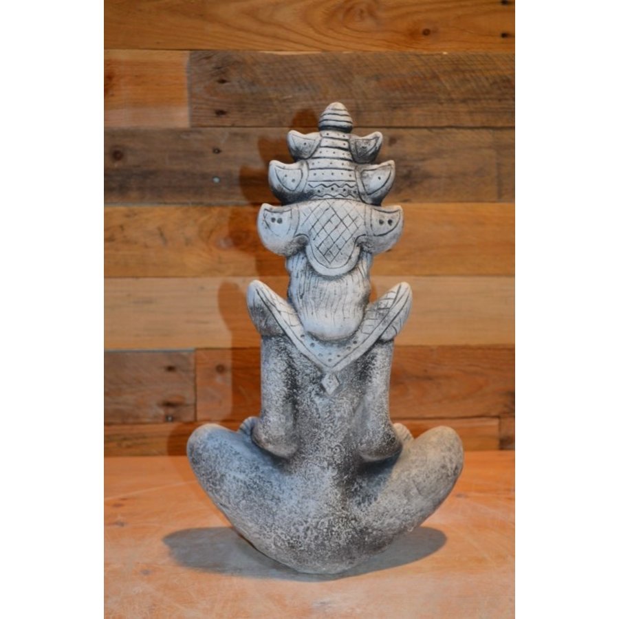 Shiva in vrouwelijke gedaante – betonnen beeld met kaarsenbakje-3