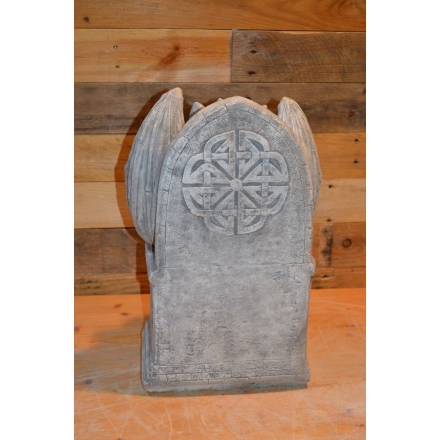 Betonnen Gargoyle – zittende waterspuwer op troon met vleugels-4