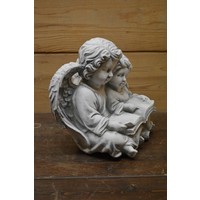 thumb-Betonnen beeld van twee engelen die samen een boek lezen-2