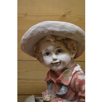 thumb-Vintage jongen met gieter en plantenbak-7