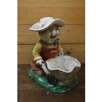 thumb-Vintage tuinman beer met kruiwagen plantenbak-3