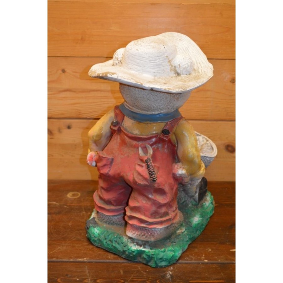 Vintage tuinman beer met kruiwagen plantenbak-5