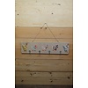 LoodsVol, Tweedehands Brocante kinder kapstok met geborduurd paneel
