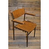 LoodsVol, Tweedehands Retro armstoel met metalen frame en houten zitting