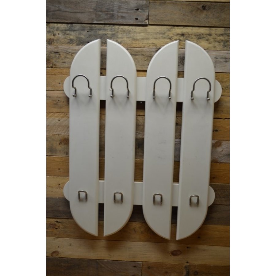 Vintage witte wandkapstok met aluminium kleur beugels-1