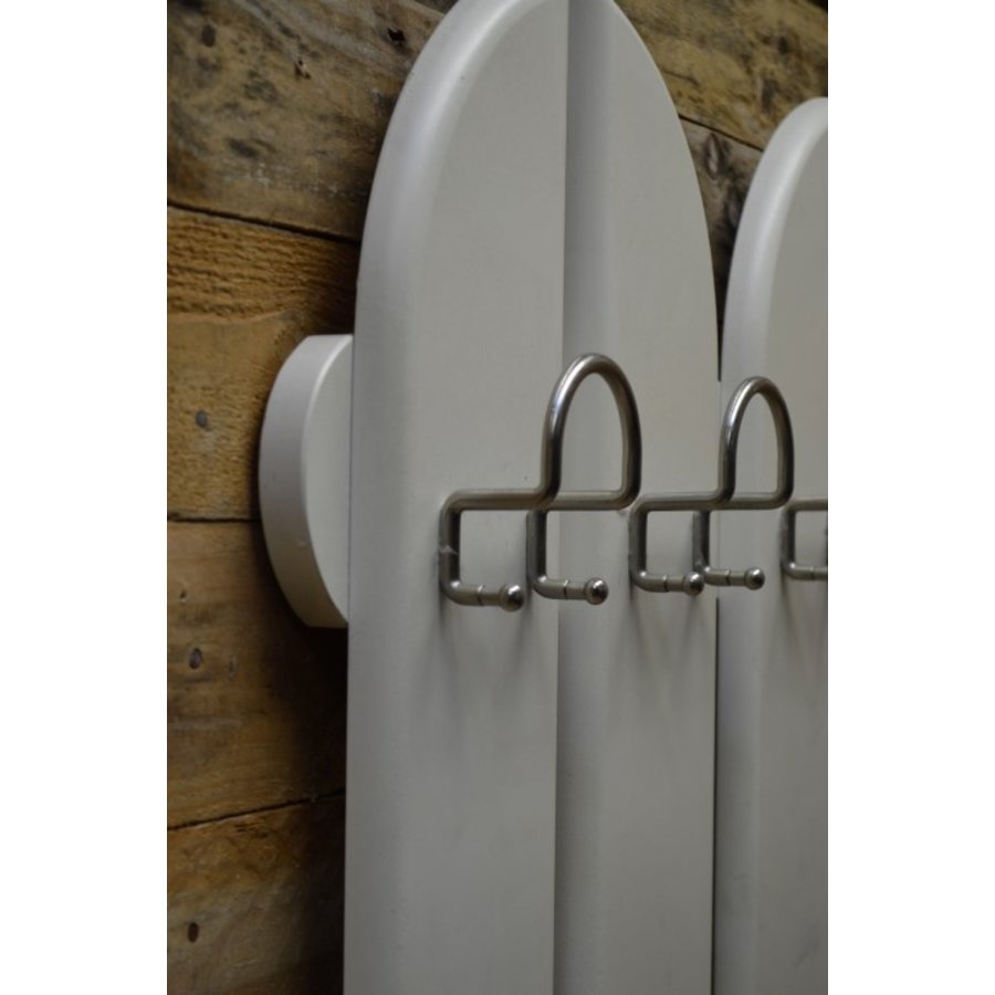 Vintage witte wandkapstok met aluminium kleur beugels-4