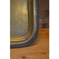 thumb-Vintage messing dienblad met gegraveerde bloemenrand-3