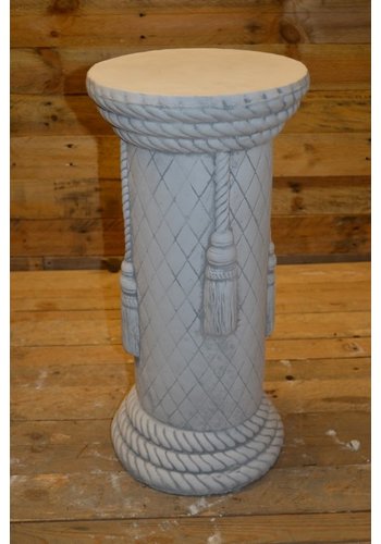 Betonnen beeld Ronde pilaar met koord 