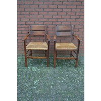 thumb-Set van 2 oude eiken armstoelen met biezen zitting-1