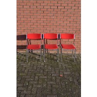 thumb-3 stoelen stapelbaar metalen frame  met rode bekleding-1