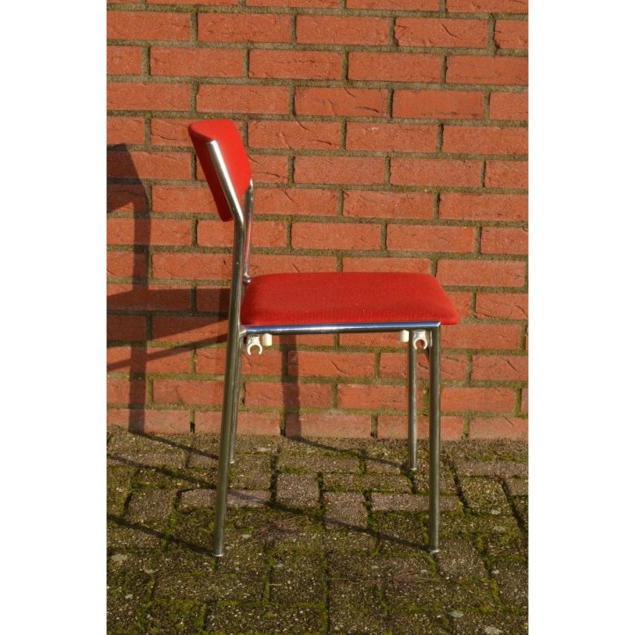 3 stoelen stapelbaar metalen frame  met rode bekleding-4