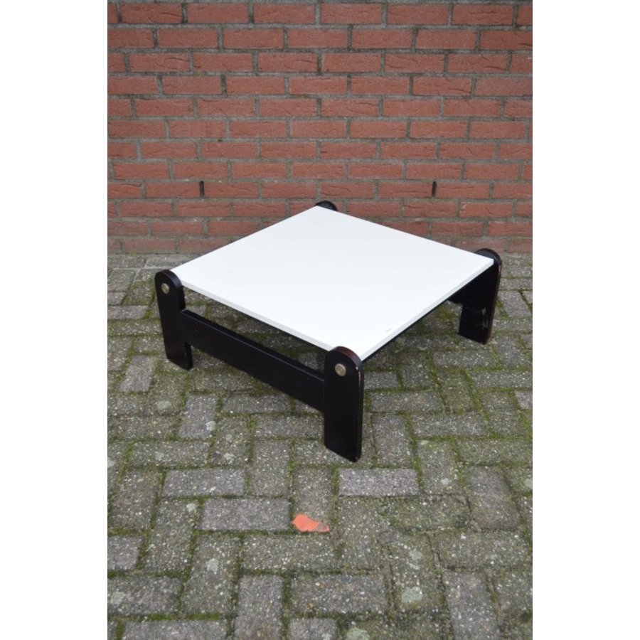 Retro salontafeltje zwart wit-1