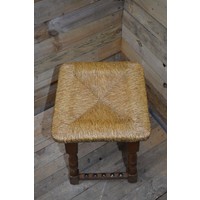 thumb-Vintage houten kruk met biezen mat-3