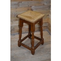 thumb-Vintage houten kruk met biezen mat-4