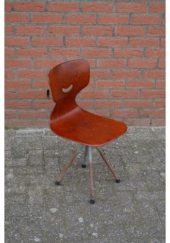 Retro kinder/schoolstoeltje 