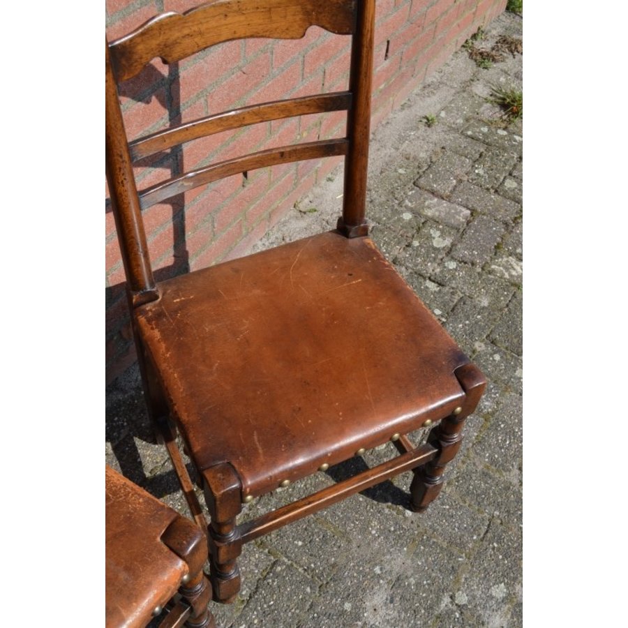 Set van 4 antieke knopstoelen met leren zitting-6