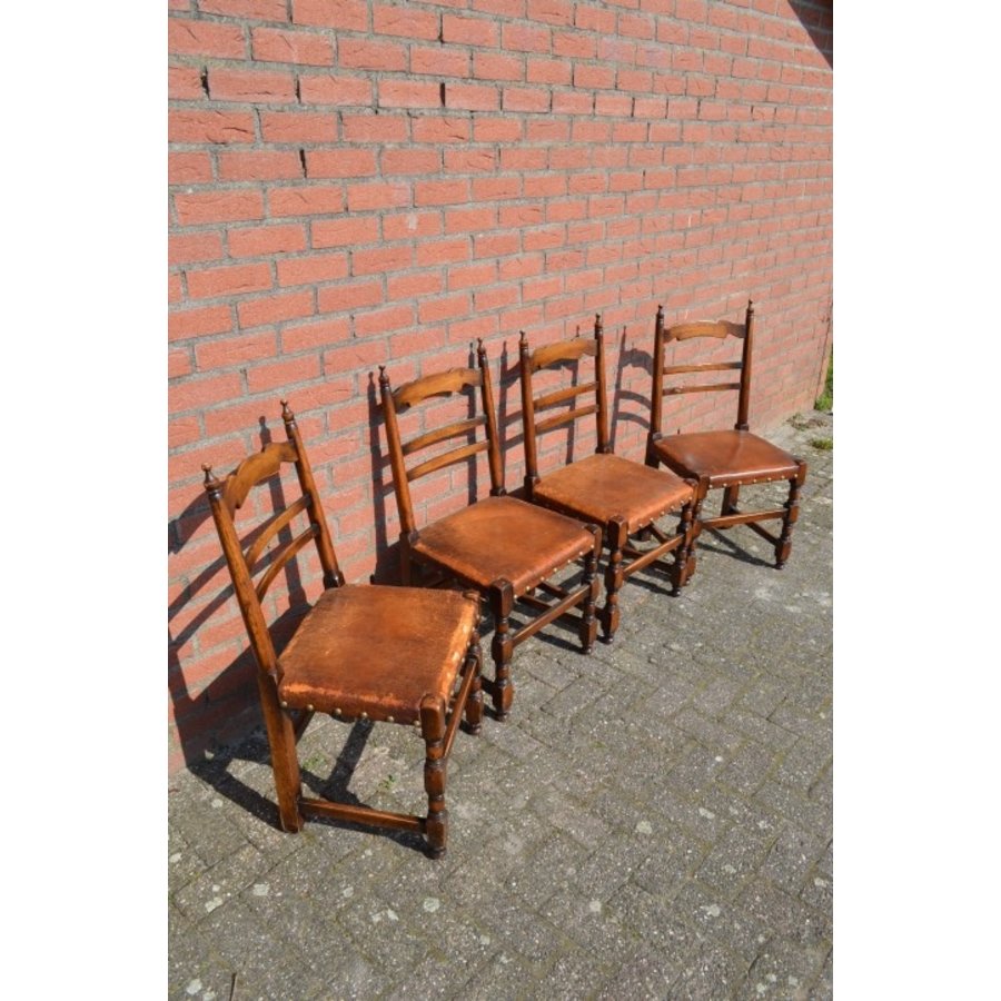 Set van 4 antieke knopstoelen met leren zitting-7