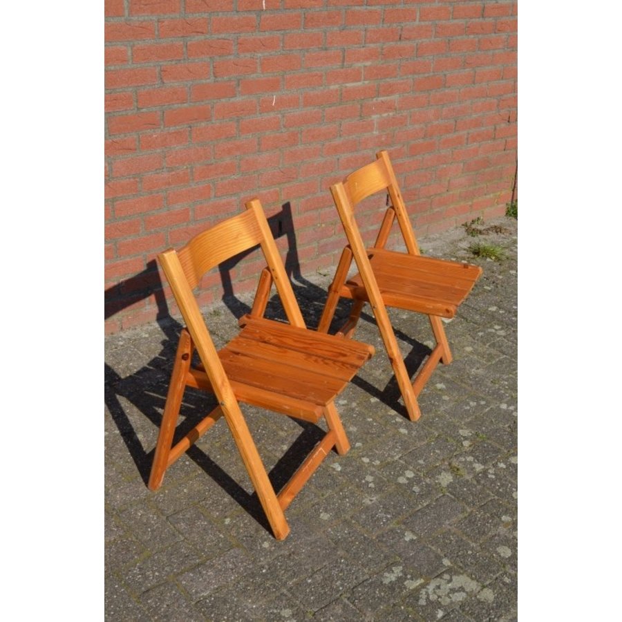 Set van 2 inklapbare grenenhouten stoelen-1