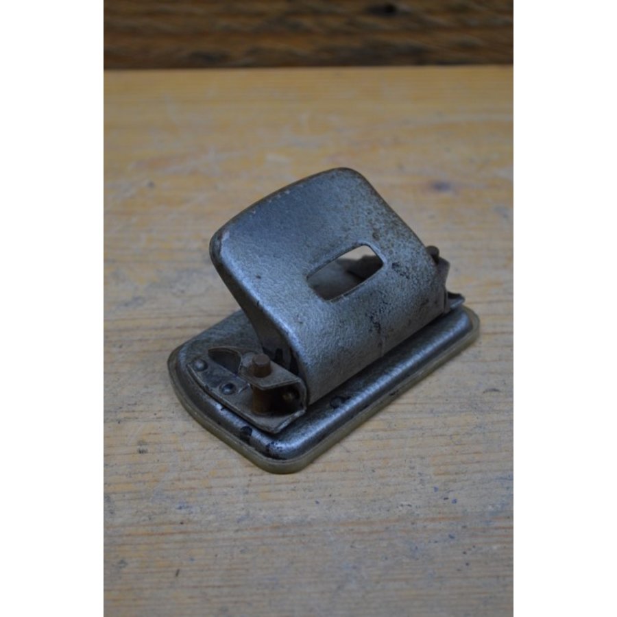 Vintage Leitz 38 perforator-1