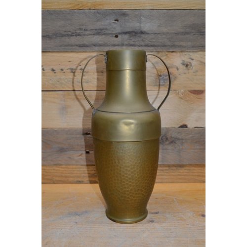 Messing kan vaas met handvaten 