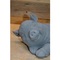 thumb-Klein slapend biggetje van beton – sfeervol dierenbeeld voor tuin en interieur-5