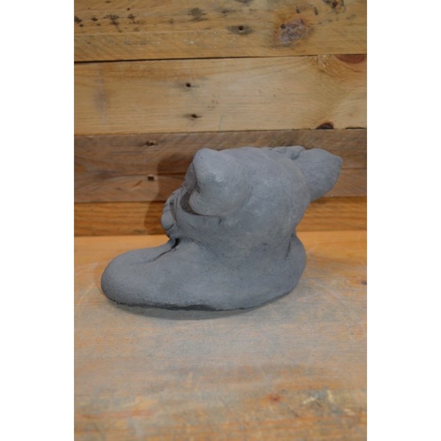 Sinistere gargouille van beton – gotische waterspuwer voor tuin of interieur-3