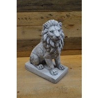 thumb-Zittende betonnen leeuw die naar rechts kijkt – natuurgetrouw mini tuinbeeld-1