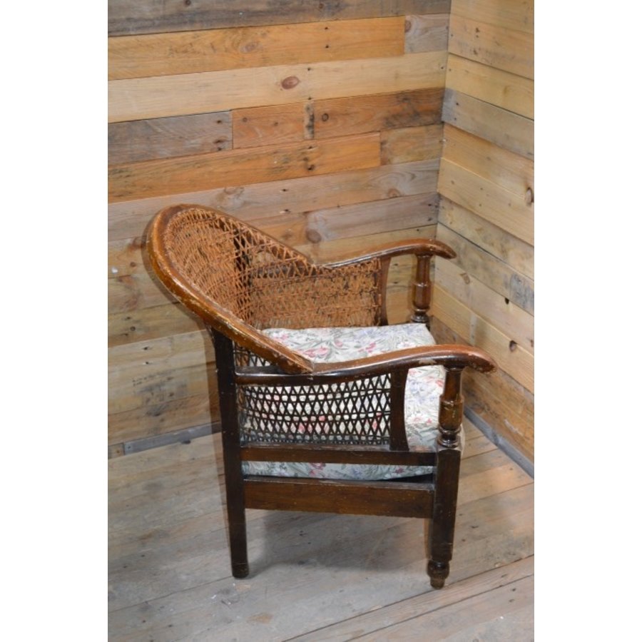Antieke dames fauteuil met bamboe details-4