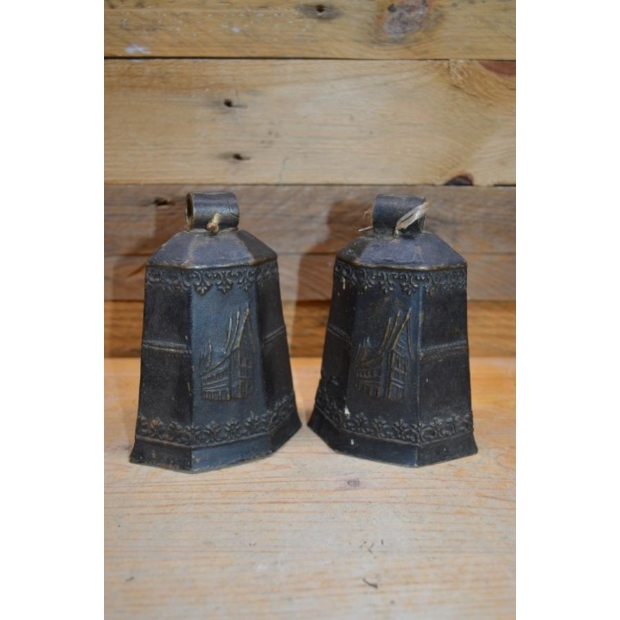 Oude oosterse bellen set van 2-1